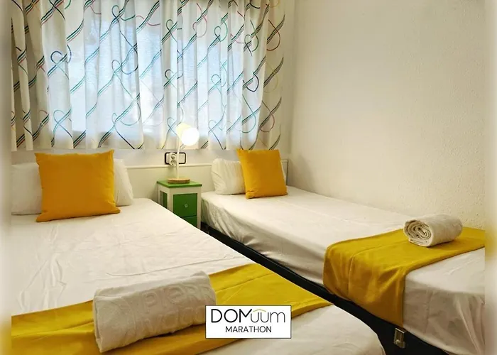 Domuum Holidays - Marathon Apartamento