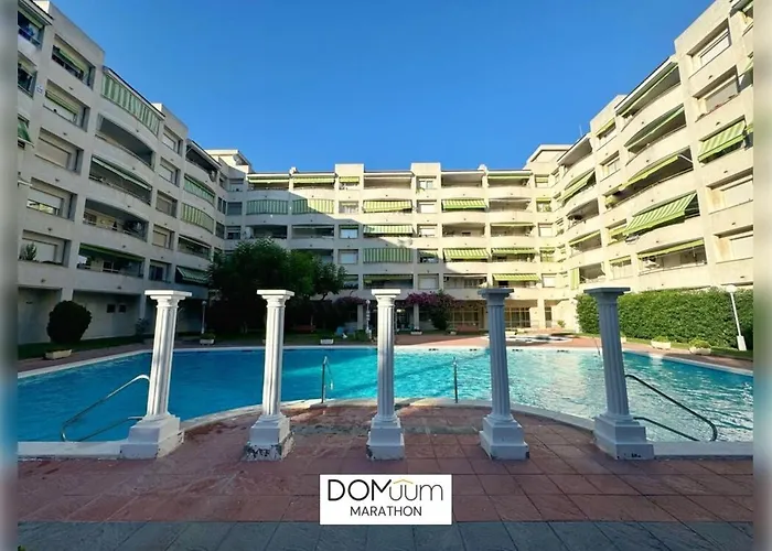 Domuum Holidays - Marathon Apartamento *
